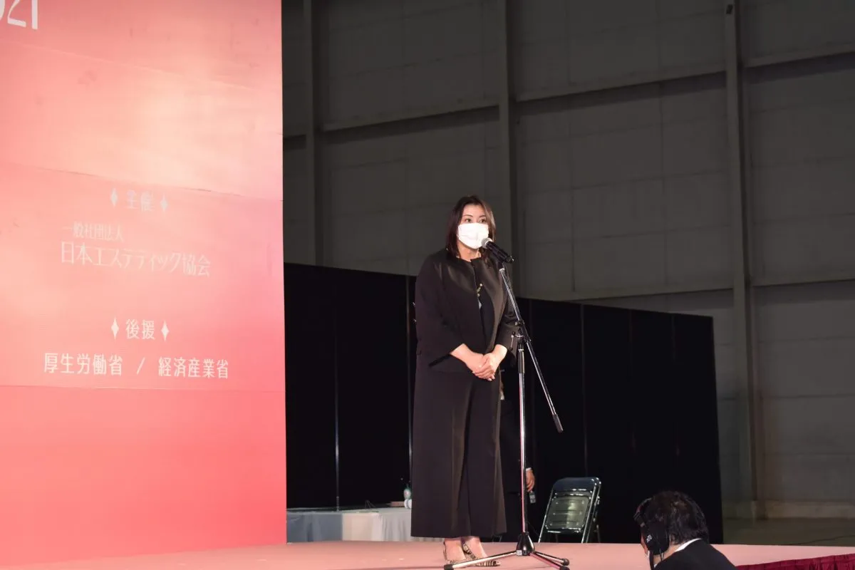 “アジェステ ビューティフェスティバル2021 in 横浜”のステージの様子